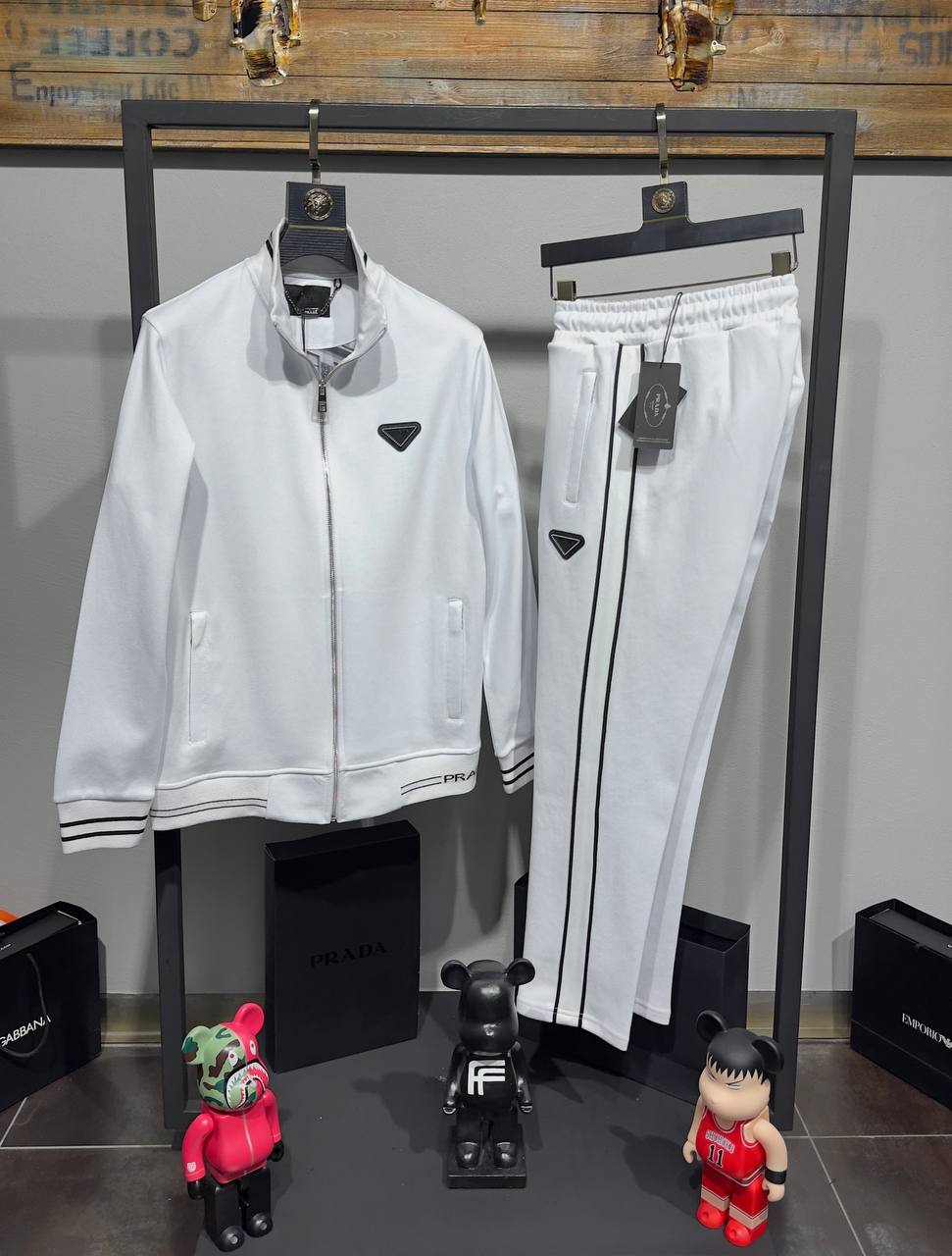 Prada eşofman takımı