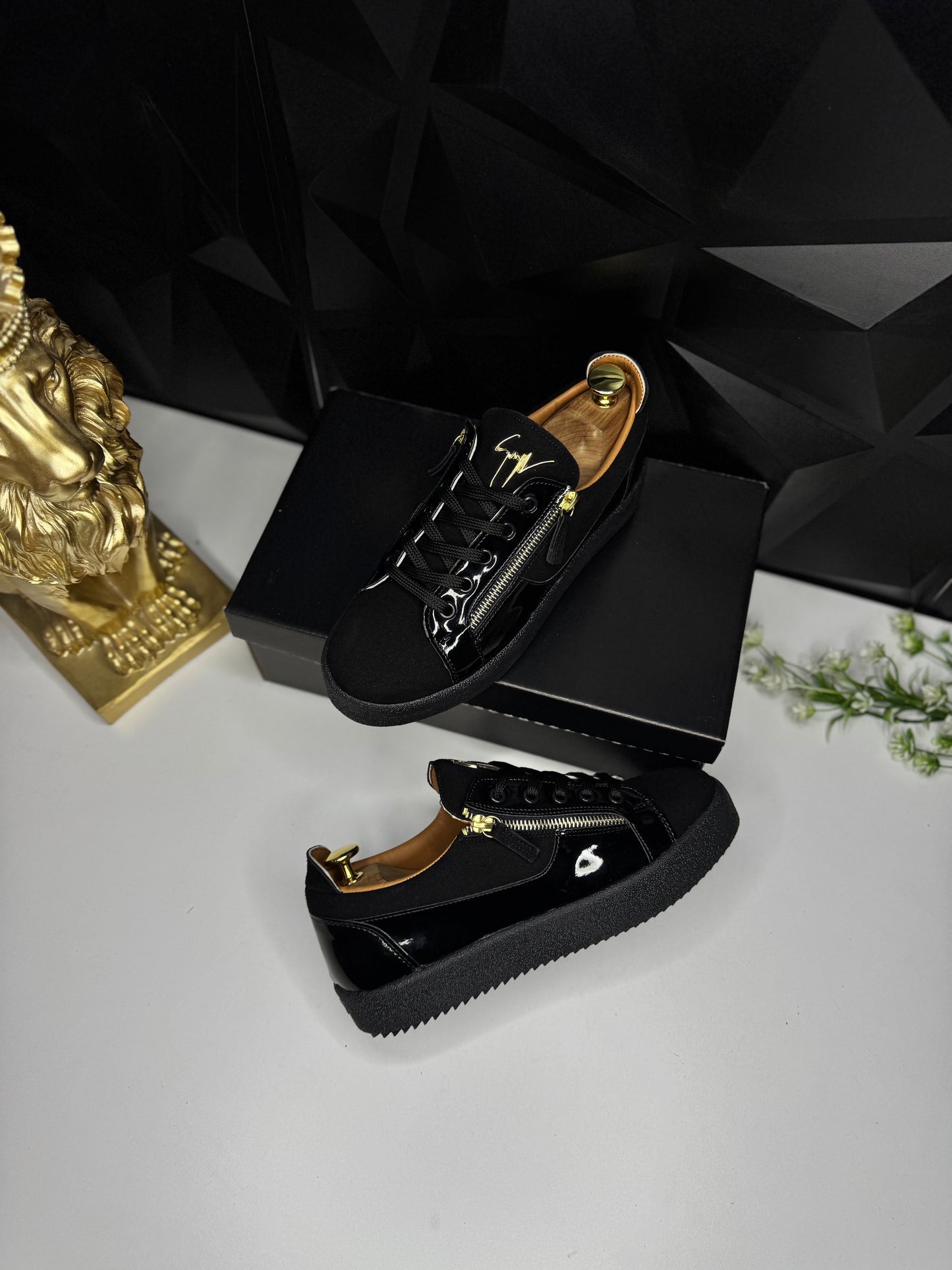 Siyah Rugan & Kadife Detaylı Erkek Sneaker