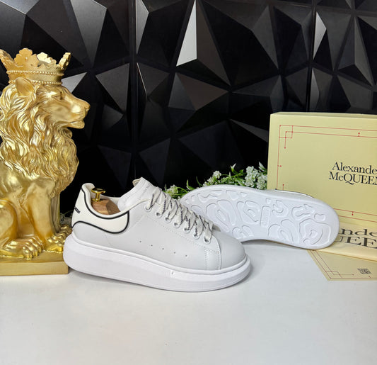 Alexander McQueen Beyaz Erkek Sneaker 02 Poli taban