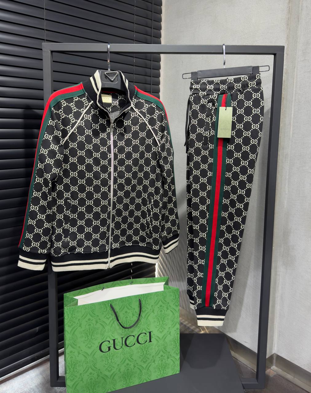 GUCCİ eşofman takımı